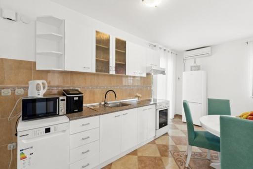 Apartmani Lorena Пореч Экстерьер фото